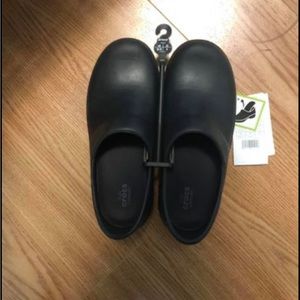 Black crocs nursing clogs